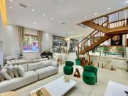 Casa com 4 dormitórios, sendo 4 suítes para venda Granja...