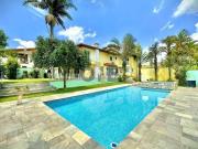 Casa com 4 dormitórios, sendo 4 suítes para venda Granja...