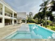 Casa com 4 dormitórios, sendo 4 suítes para venda na...