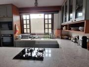 Casa com 4 dormitórios Suíte à venda, 174 m² por R$...