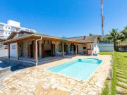 Casa com 4 dorms, Praia da Maranduba, Ubatuba R$ 3.5 mi,...