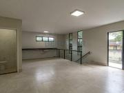 Casa com 4 Quartos, 1 Suíte, 4 Vagas de Garagem e 250m²...