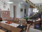 Casa com 4 quartos, 258 m², à venda por R$ 1.100.000...