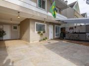 CASA COM 4 QUARTOS, 2 SUÍTES E 3 VAGAS NO JARDIM SOCIAL