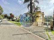 Casa com 4 Quartos 3 Suítes à Venda, 495 m² por R$...