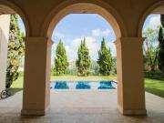 Casa com 4 Quartos à Venda, 1.700m²