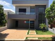 Casa com 4 quartos à venda, 220 m² por R$ 1.600.000...