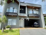 Casa com 4 quartos à venda, 240 m² por R$ 1.800.000...