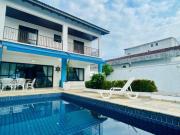 Casa com 4 quartos à venda, 300 m² por R$ 1.100.000...