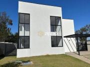 Casa com 4 quartos à venda, 330 m² por R$ Condomínio...