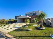 Casa com 4 quartos à venda, 332 m² por R$ 3.800.000...