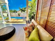 Casa com 4 quartos à venda, 337 m² por R$ 3.600.000...