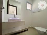 Casa com 4 quartos à venda, 340 m² por R$ 2.000.000...