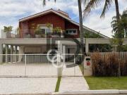 Casa com 4 quartos à venda, 340 m² por R$ 3.300.000...