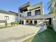 Casa com 4 quartos à venda, 360 m² por R$ 3.200.000...