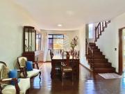 Casa com 4 Quartos à Venda, 388m²