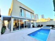 Casa com 4 quartos à venda, 404 m² Condomínio...