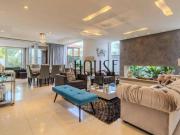 Casa com 4 quartos à venda, 410 m² por R$ 3.490.000...