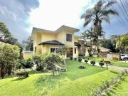 Casa com 4 dormitórios à venda, 494 m² por R$...