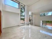 Casa com 4 quartos à venda, 502 m² por R$ 3.500.000...