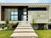 Casa com 4 quartos à venda, 577 m² por R$ 7.400.000...