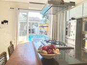 Casa com 4 quartos à venda em Camburi SP