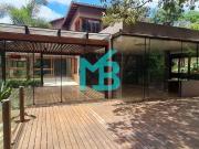 Casa com 4 quartos á venda, sendo 3 suítes, com 489m² de...
