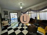 Casa com 4 quartos com piscina próximo ao Metrô