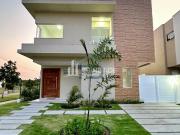 Casa com 4 Quartos e 1 banheiro à Venda, 200 m² por R$...