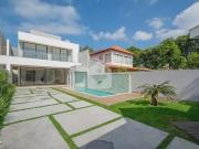 Casa com 4 Quartos e 1 banheiro à Venda, 350 m² por R$...