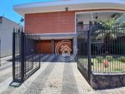 Casa com 4 Quartos e 1 banheiro à Venda, 460 m² por R$...