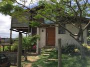 Casa com 4 Quartos e 2 banheiros à Venda, 260 m² por R$...