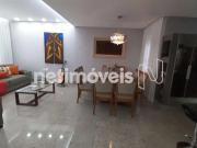 Casa com 4 Quartos e 2 banheiros à Venda, 263 m² por R$...