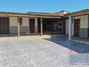 Casa com 4 Quartos e 3 banheiros à Venda, 150 m² por R$...
