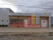 Casa com 4 Quartos e 3 banheiros à Venda, 250 m² por R$...