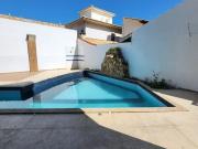 Casa com 4 Quartos e 3 banheiros à Venda, 350 m² por R$...