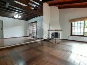 Casa com 4 Quartos e 3 banheiros para Alugar, 361 m² por...