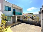 Casa com 4 Quartos e 4 banheiros à Venda, 180 m² por R$...