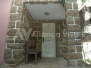 Casa com 4 Quartos e 4 banheiros à Venda, 325 m² por R$...