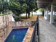 Casa com 4 Quartos e 4 banheiros à Venda, 550 m² por R$...