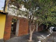 Casa com 4 Quartos e 5 banheiros à Venda, 282 m² por R$...