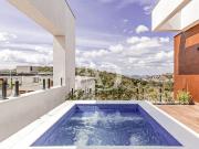 Casa com 4 Quartos e 5 banheiros à Venda, 410 m² por R$...