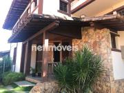Casa com 4 Quartos e 6 banheiros à Venda, 600 m² por R$...