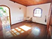 Casa com 4 Quartos e 6 banheiros para Alugar, no Belvedere
