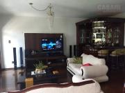 Casa com 4 Quartos e 7 banheiros à Venda, 560 m² por R$...