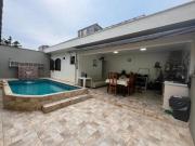 Casa com 4 quartos e piscina em Itanhaém