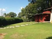 Casa com 4 Quartos no Condomínio Amendoeiras