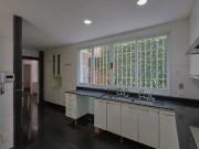 Casa com 4 quartos para locação no Belvedere Casa com 4 quartos para locação no Belvedere