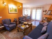 Casa com 4 Quartos para Venda, 220m², por R$...