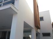 Casa com 4 Quartos para Venda, 240m², por R$...